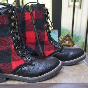 MADDEN GIRL MILES RED & BLK PLAID Combat BOOT! New!